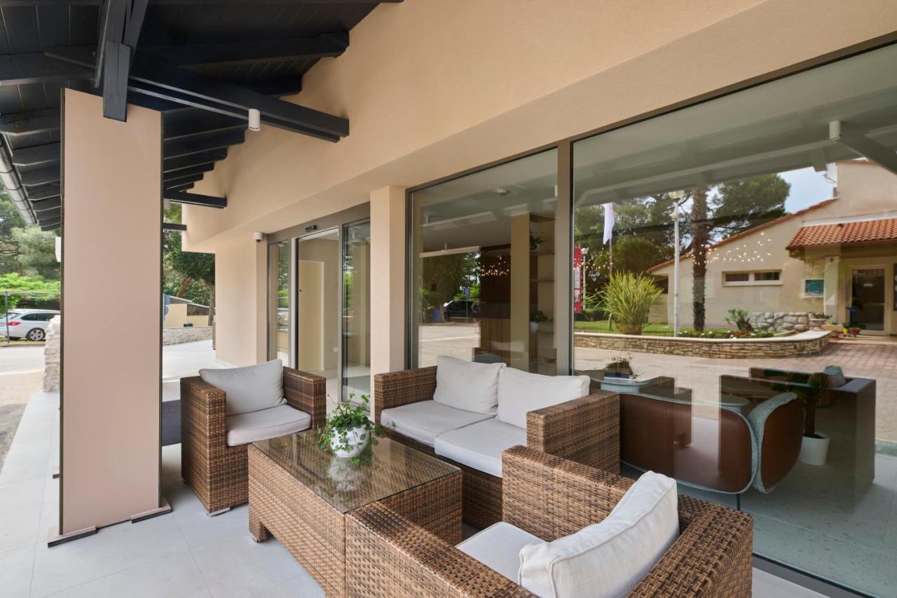 Apartments Bellevue Plava Laguna Πόρετς Εξωτερικό φωτογραφία